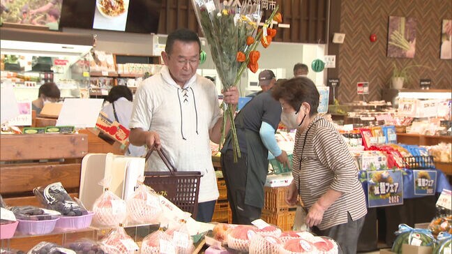 「お盆市」福岡市の市場で開催　切り花や朝採りの野菜や果物並ぶ|TBS NEWS DIG