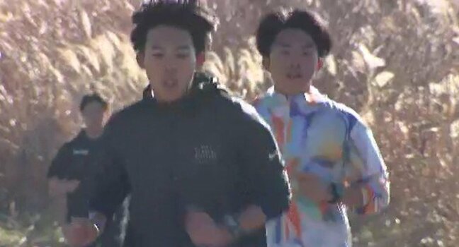 チーム初の都大路連覇へ…お互いに実力を認め合う良きライバルを起用する1区と3区がカギに【全国高校駅伝】「最強のチーム」掲げる佐久長聖駅伝部が練習を公開|TBS NEWS DIG