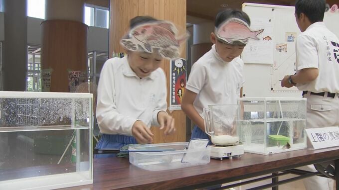 わずか36日間の小学校生活→卒業して海へ！特産のマダイ・クルマエビが旅立ち「私たちのこと忘れないで」|TBS NEWS DIG