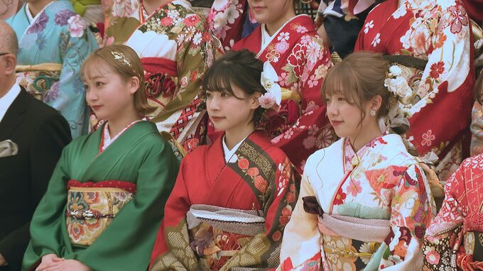 成人年齢引き下げ後初の「成人の日」二十歳のつどいで大人の自覚新たに　|　石川県のニュース｜MRO北陸放送