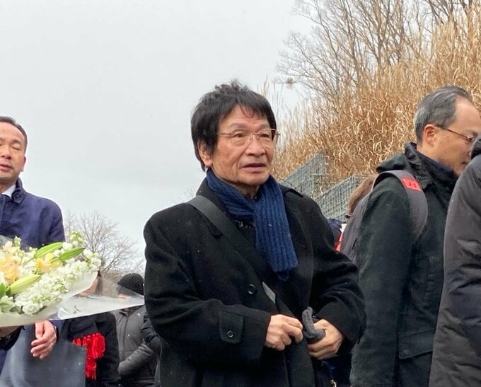 「今も悔しくて仕方がない」軽井沢スキーバス事故で大学のゼミ生4人犠牲…事故から9年に合わせて尾木直樹さんが慰霊碑で教え子を追悼　事故では大学生など15人が死亡…26人が重軽傷　|　SBC NEWS | 長野のニュース | SBC信越放送