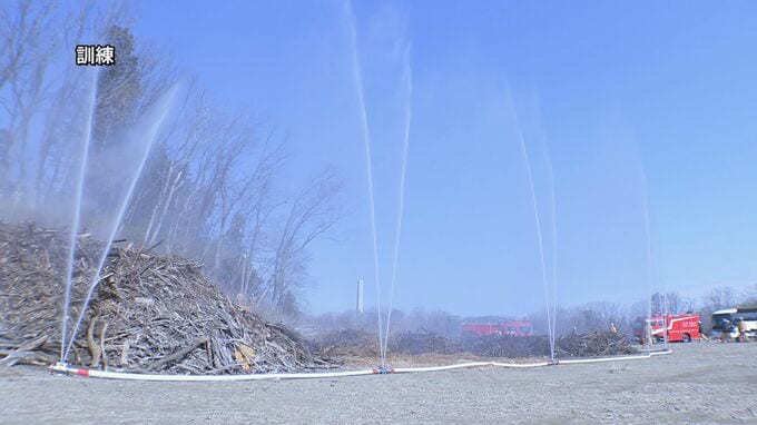 相次ぐ山林火災を受け東京消防庁が大規模訓練　来年度導入予定、高さ最大13メートルの“水の壁”「水幕防御システム」も使用|TBS NEWS DIG