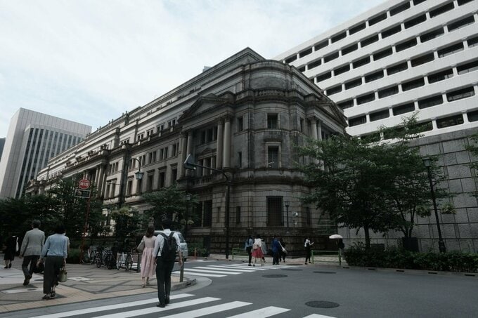 債券は横ばい、全国ＣＰＩが予想下回る－米長期金利上昇が重し
