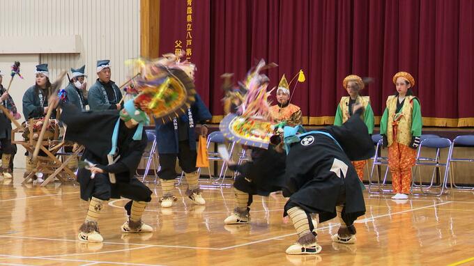 「とっても迫力があって良かった」養護学校の児童・生徒約200人が伝統芸能「えんぶり」を鑑賞　|　青森のニュース│ATV NEWS│青森テレビ