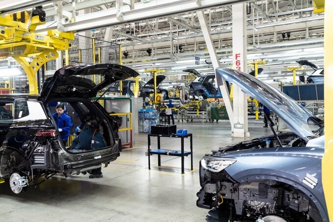 中国の工業利益が2カ月連続減少、内需減退と根強いデフレ圧力を反映