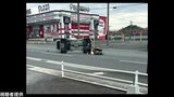 駐車場から出ようとした軽乗用車と大型バイクが衝突 軽乗用車は横転 男女3人が病院に搬送 1人意識不明 | 福岡のニュース|RKB NEWS|RKB毎日放送