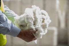 ユニチカが衣料繊維事業など撤退へ、取引行に約430億円債権放棄要請| TBS CROSS DIG with Bloomberg