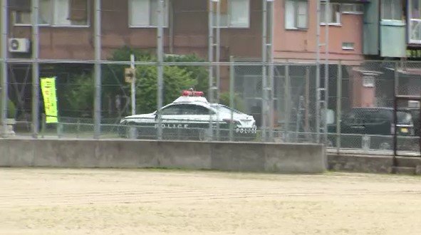 「小学校の校門の前にクマが…！」町役場や小中学校があるエリアで目撃情報相次ぐ「ドンって音がしたらクマっぽいものが…」長野・池田町…近くの小中学校は7日臨時休校|TBS NEWS DIG