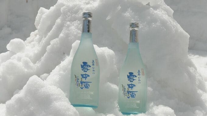 夏の贈り物として人気の“雪中酒” 真夏に本物の雪… ｢溶けないように早く｣ 汗だくで出荷作業 岐阜･飛騨市|TBS NEWS DIG