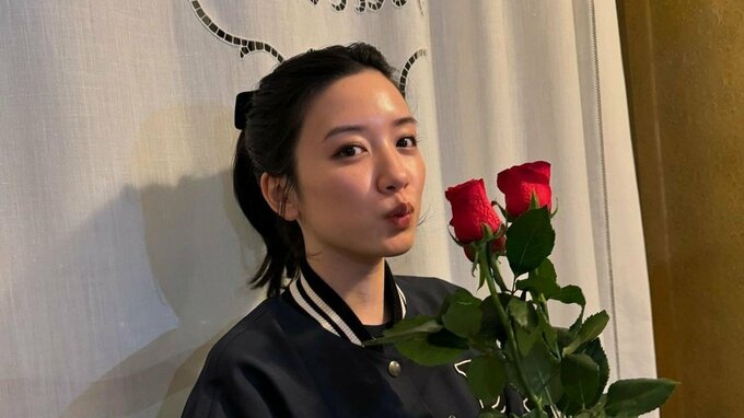 【永野芽郁】「25歳もよろしくお願いします」赤い薔薇と共に誕生日の挨拶|TBS NEWS DIG
