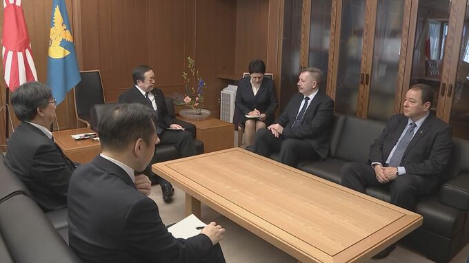 浜田防衛大臣「勇敢に戦うウクライナを支える」　ウクライナ国防次官と会談　最大限支援する方針伝える|TBS NEWS DIG