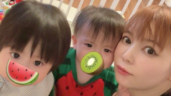 【中川翔子】最近の双子たち「力が強くなってきてオムツ変えるのも大変なパワーがいります」「スイカが大好物なことが判明」|TBS NEWS DIG