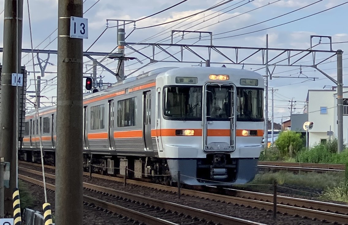 鉄道写真の撮影に邪魔だからと線路のロープを切断　24歳の大学生や高校生ら3人を器物損壊の疑いで逮捕　現場は有数の撮影スポット