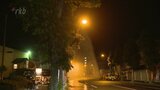 街路樹より高い“水柱”耐用年数を超えた水道管が破裂~北九州市が交換を前倒しへ | 福岡のニュース|RKB NEWS|RKB毎日放送