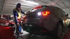 トランプ関税と地政学に揺れる輸出の最前線「自動車運搬船」に密着　船積みのプロの神業「ご飯のために頑張っている」| TBS CROSS DIG with Bloomberg