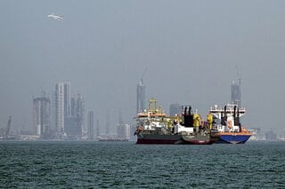ドバイ沖に船舶が異例の集結－イランが管理拡大のホルムズ海峡離れる| TBS CROSS DIG with Bloomberg