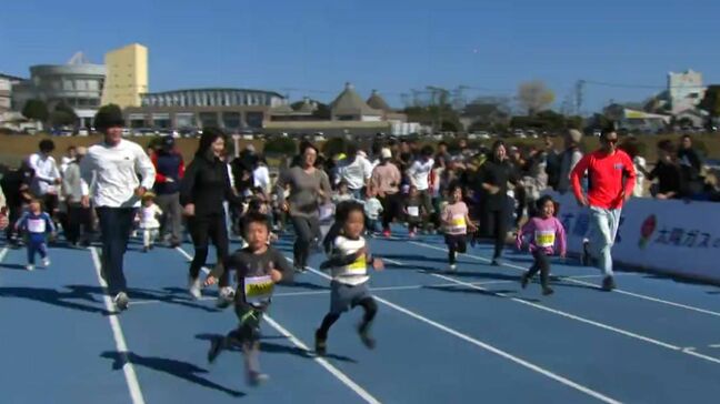 「去年は抱っこ…今年は一緒に」未就学児も激走！　日置市で陸上イベント　恒例「甘さたまRUN」も|TBS NEWS DIG