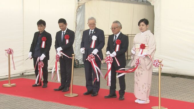 人間国宝の作品も  浦添市で伝統の「沖展」始まる|TBS NEWS DIG