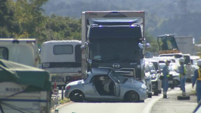【速報】山陰道で大型トラックと軽乗用車の正面衝突事故　1人が意識不明の重体　安来ー東出雲IC間で上下線通行止め　|　BSSニュース | BSS山陰放送