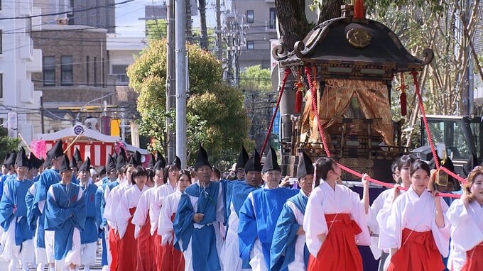 岡山の春を彩る伝統行事「宗忠神社の御神幸」雅やかな行列が市街地を練り歩く 今年で140年目|TBS NEWS DIG