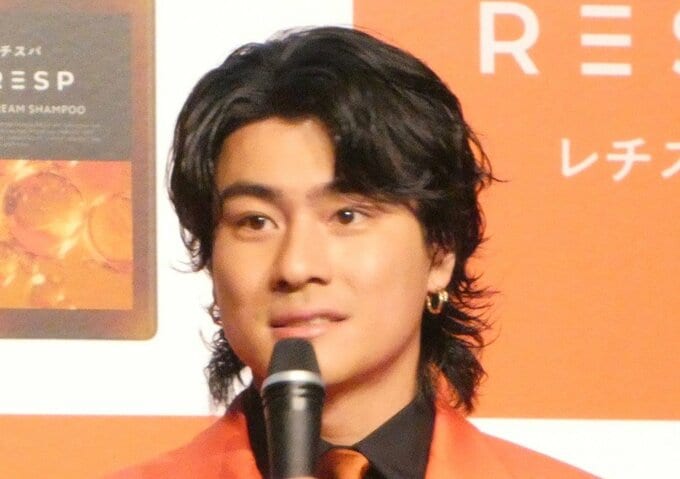 【 森本慎太郎 】　SixTONESメンバーならではのヘアケアを大事にする理由　〝火薬が頭に…〟　手のひらサイズに変身を自画自賛　〝意外と可愛いんだな〟|TBS NEWS DIG