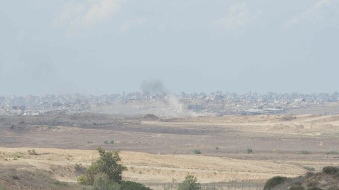 ガザで停戦発効 1分前まで爆発も イスラエル軍は合意ラインまで撤収 住民は避難先から帰還開始
