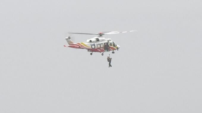 ウインドサーフィンで流されヘリで救助　鳥取県大山町沖の日本海|TBS NEWS DIG