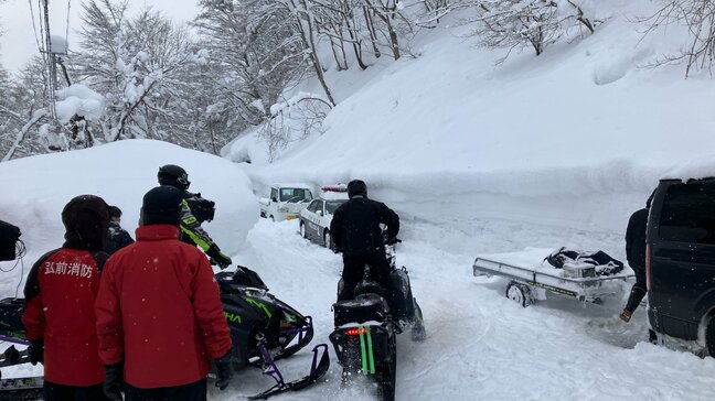 【速報】スノーモービルで１０人不明の遭難　全員の無事確認　これから下山へ　青森県平川市|TBS NEWS DIG