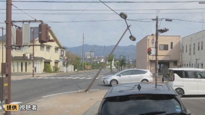 なぜ？出雲市で「照明灯」また折れて倒れる　今年1月も照明灯折れ小学生が骨折…直後の点検では「問題なし」　高さ1.3メートル付近に「新しい擦り傷」　|　BSSニュース | BSS山陰放送