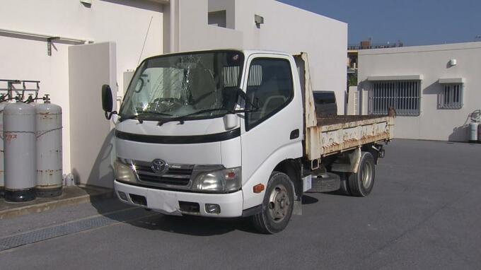 トラックとダンプに挟まれ男性死亡　サイドブレーキひき忘れの可能性も　糸満市の産廃処理施設　|　沖縄のニュース｜RBC 琉球放送