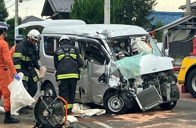 【速報】大型トラックと軽ワゴン車が衝突して高齢男性が重体　仙台・若林区荒浜|TBS NEWS DIG