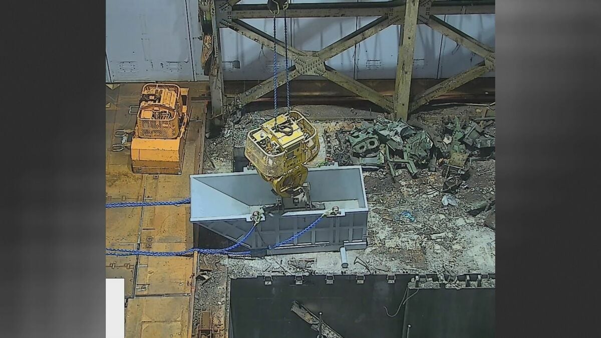 1号機でがれき撤去開始 27～28年度の燃料取り出しに向け 東京電力福島