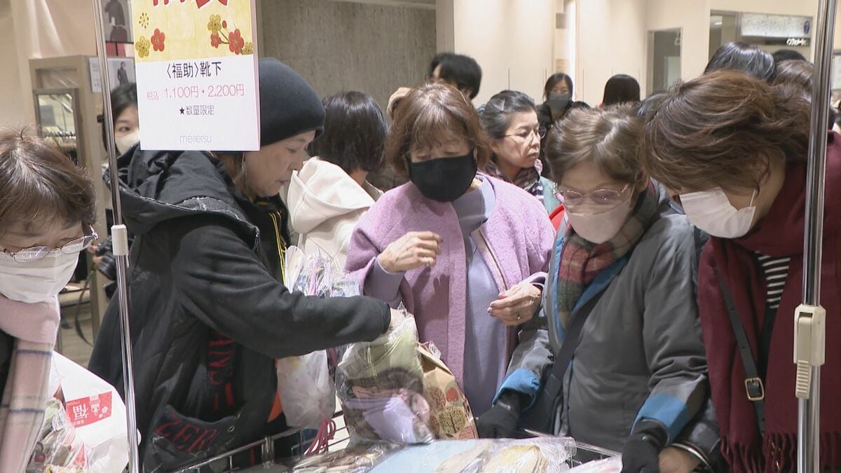 約2000人が列…名鉄百貨店“最後の初売り”「最後なので並んだ」来月末に閉店予定