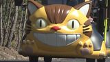 ｢となりのトトロ｣のネコバスをイメージした車両　運行初日に盲導犬を連れた利用者の乗車を断る　その後は“利用可”に|TBS NEWS DIG