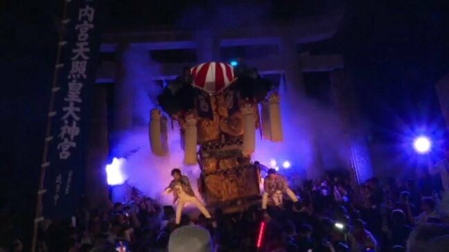 勇壮！約３トンの太鼓台担ぎ100段ほど石段登る「かきあげ神事」 新居浜太鼓祭り開幕|TBS NEWS DIG