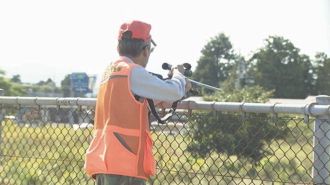 【クマ1頭駆除】緊急銃猟…富山市郊外の住宅地でメスの成獣に3発を発砲　富山県内初の緊急銃猟による駆除|TBS NEWS DIG