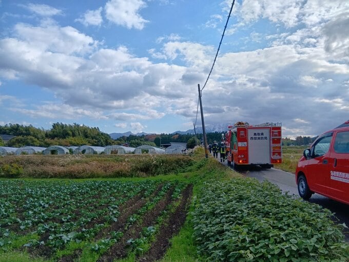 【速報】「田んぼでトラクターが燃えている」鳥取県大山町で車両火災　|　BSSニュース | BSS山陰放送