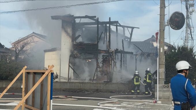 【速報】民家火災で2人が救急搬送　JR周布駅近くの住宅密集地　島根県浜田市|TBS NEWS DIG