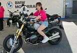【 平嶋夏海 】 バイクと笑顔 「沢山写真撮ってもらいました」 長野・白馬村 モータサイクルイベントで 夏の思い出|TBS NEWS DIG