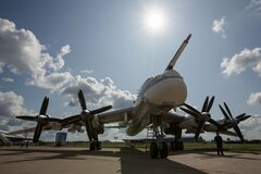 ウクライナ、ロシア深部の基地にドローン攻撃－戦略爆撃機を破壊| TBS CROSS DIG with Bloomberg