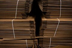 米年末商戦に暗雲、段ボール箱の出荷量が低迷－消費財需要の先行指標| TBS CROSS DIG with Bloomberg