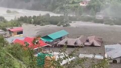 インド北部　鉄砲水で少なくとも4人死亡、50人以上が行方不明に　軍などが出動し救助活動| TBS CROSS DIG with Bloomberg