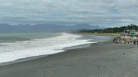 【速報】台風の影響か…神奈川県大磯町に“海釣り”来ていた3人が波にさらわれる 60代男性が死亡 50代男性2人は自力で岸上がる 照ヶ崎海岸|TBS NEWS DIG