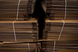 米年末商戦に暗雲、段ボール箱の出荷量が低迷－消費財需要の先行指標| TBS CROSS DIG with Bloomberg