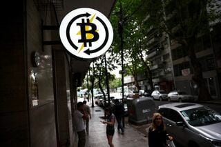 ビットコイン、一段と深まる弱気相場－ETF投資家が8.7億ドル引き揚げ| TBS CROSS DIG with Bloomberg