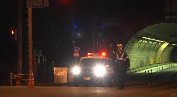 トンネル内で車同士が正面衝突 対向車線に進入した車を運転していた大阪府の46歳男性が死亡 もう一方の車に乗っていた24歳男性と18歳の女子高校生の2人が大けが 長野|TBS NEWS DIG