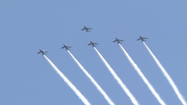 ブルーインパルスがやってきた！　夏の大空らに描く”復興の軌跡”　県内の被災地に夢と元気　富山・氷見市|TBS NEWS DIG