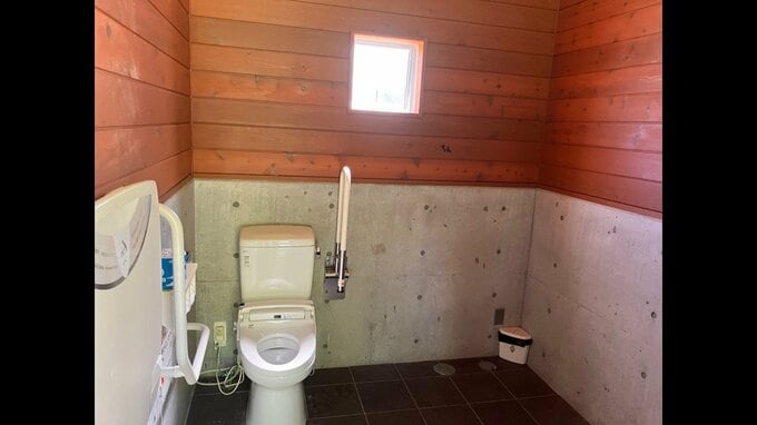 次は公園のトイレで「壊され」「落書き」　相次ぐ公共施設の損壊被害　今回で4件目…　|TBS NEWS DIG
