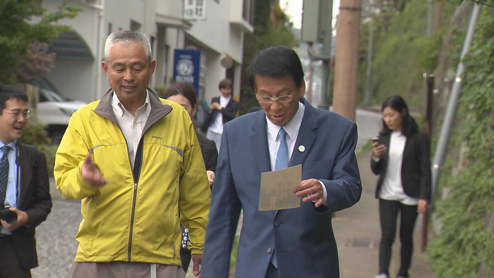 俳優・杉良太郎さんが探す55年前の「ケロイドの女性」 飛び散った汁と