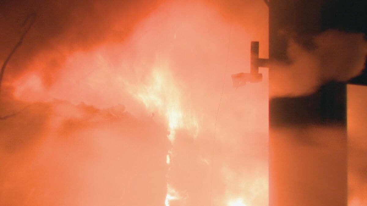 名古屋･港区で工場火災 発生から10時間以上 消火活動が続く… リサイクル工場で｢火事が発生した｣と通報